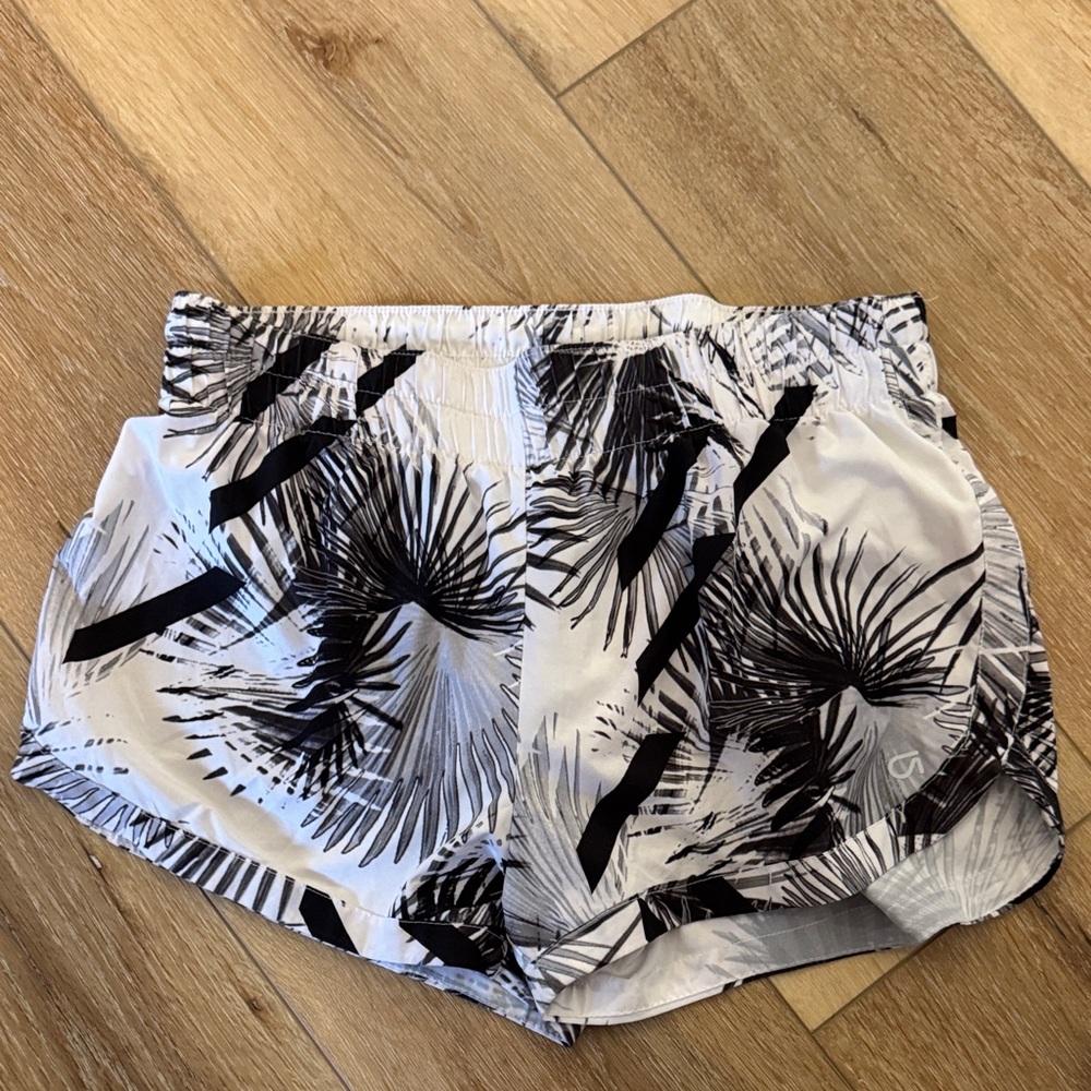 Gap fit athletic shorts size small